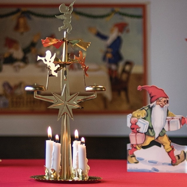 Englespillet er en dekorativ juledekorasjon som skaper minner hos mange.