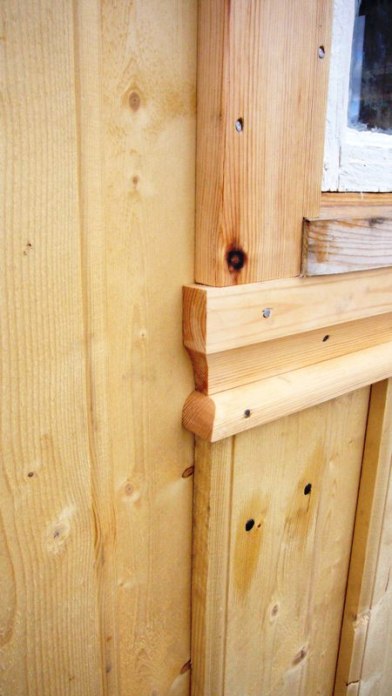 Gammel vindusomramming panel