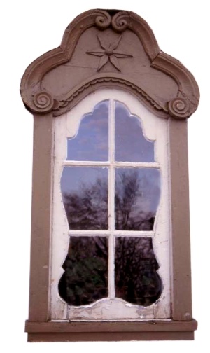 Buet gammel vindu
